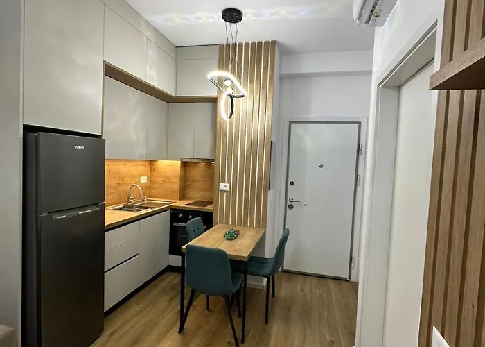 Blin Underground Parking Available * 地拉那