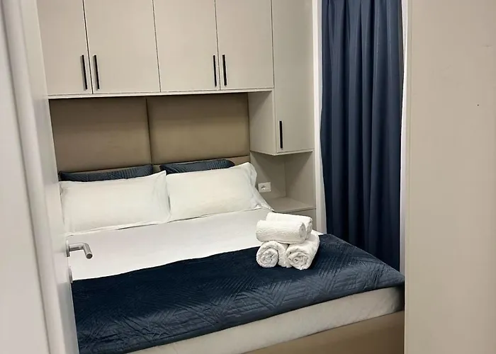 Blin Underground Parking Available 公寓 *