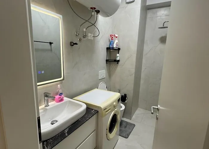 公寓 Blin Underground Parking Available 地拉那